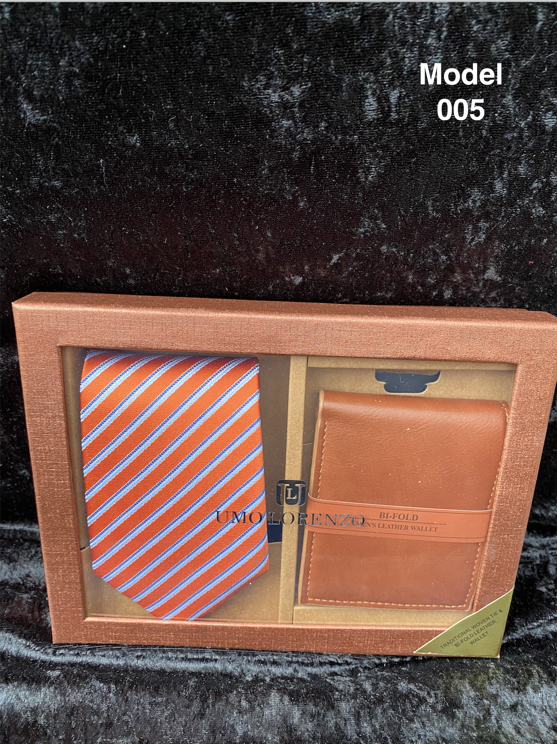 Tie and leather wallet 001