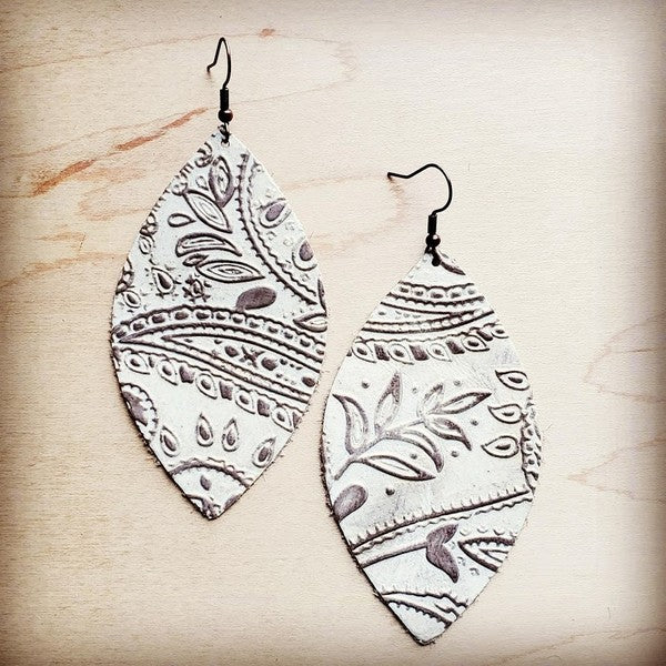 Leather Oval Earring Oyster Paisley