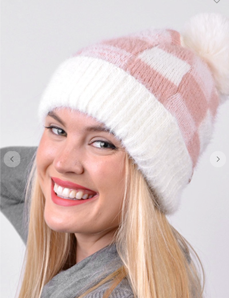 Pom pom knit hat